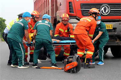 罗甸沛县道路救援