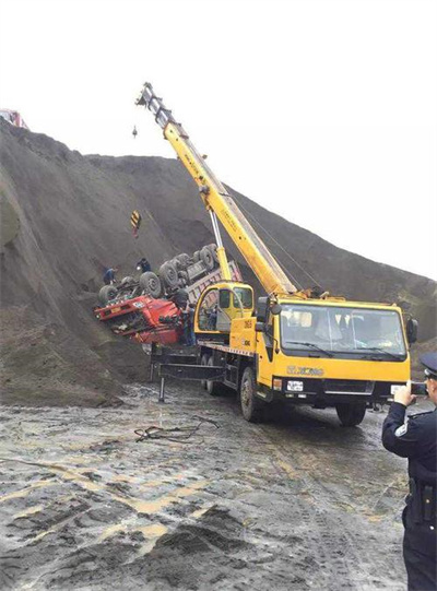 罗甸上犹道路救援